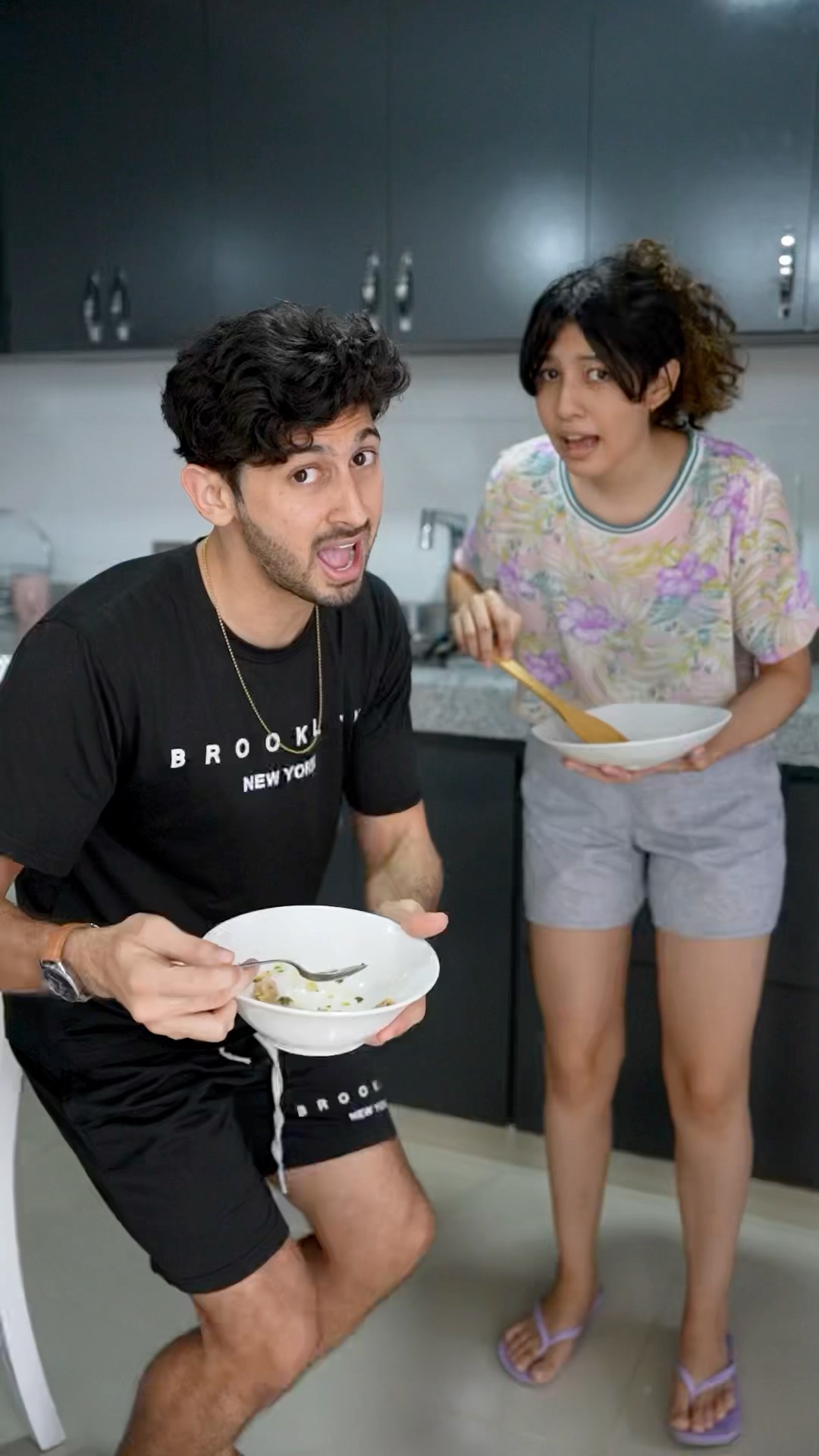 La mamá regañona ?