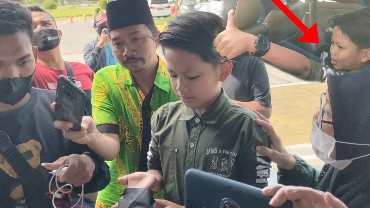 Senyuman FAREL PRAYOGA detik-detik Tiba Dibandara blimbingsari.Selasa 11 Oktober 2022