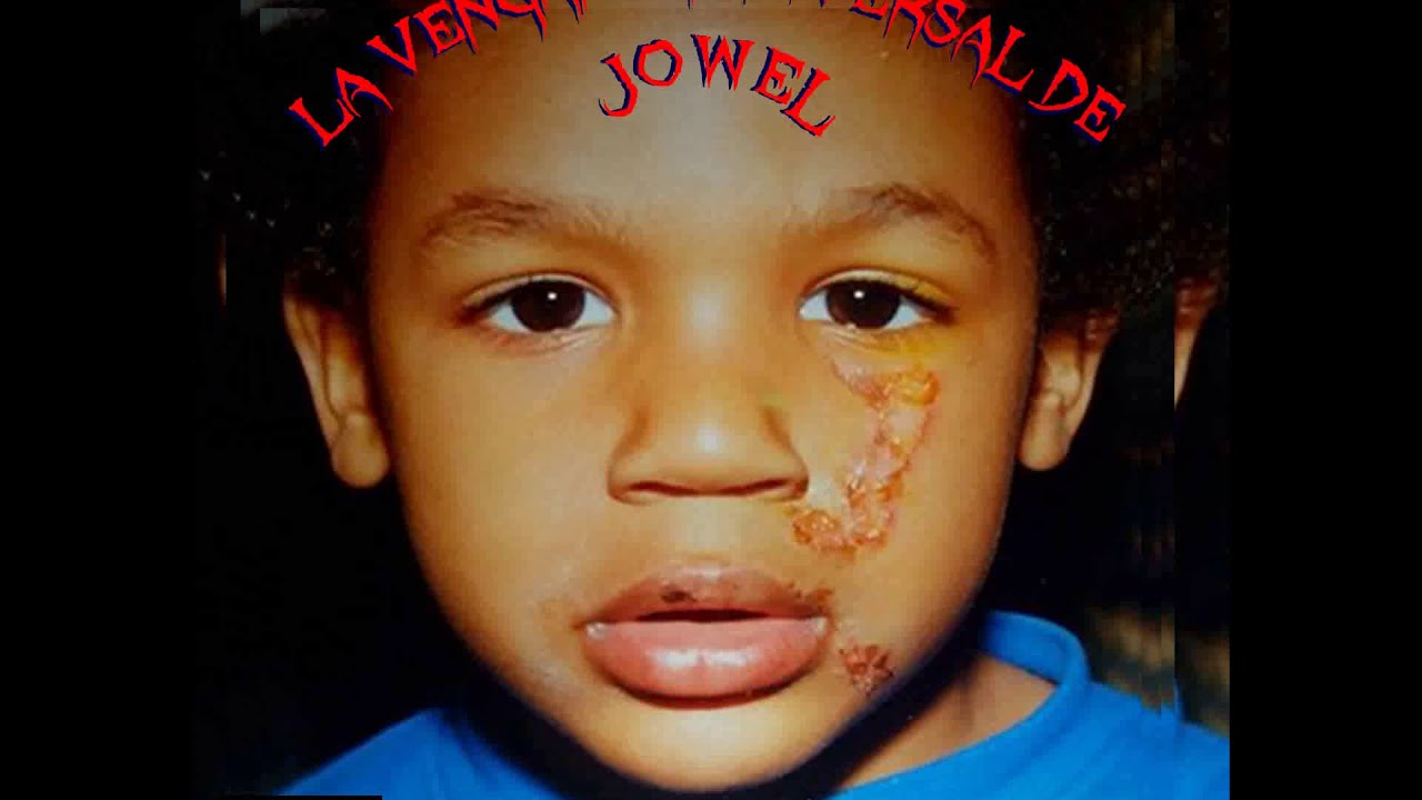 JOWEL KURASINSKI-VINO Y CIGARRILLOS