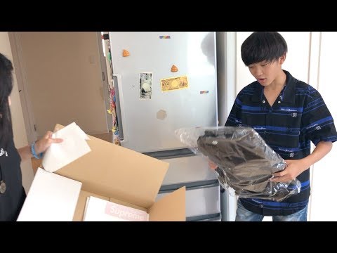 ここママにsupremeのアレをプレゼントされたティーン😍🎁【ココロマン普段の様子】