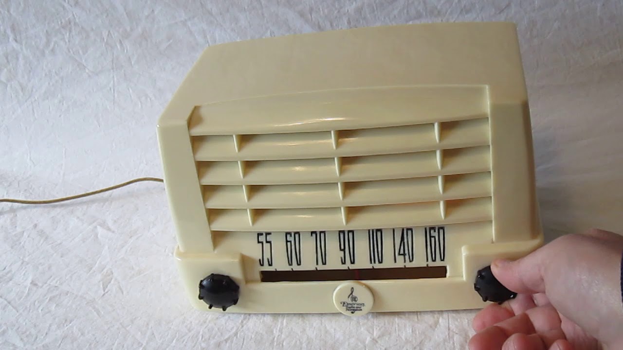 Emerson 547A Radio (1947) - YouTube