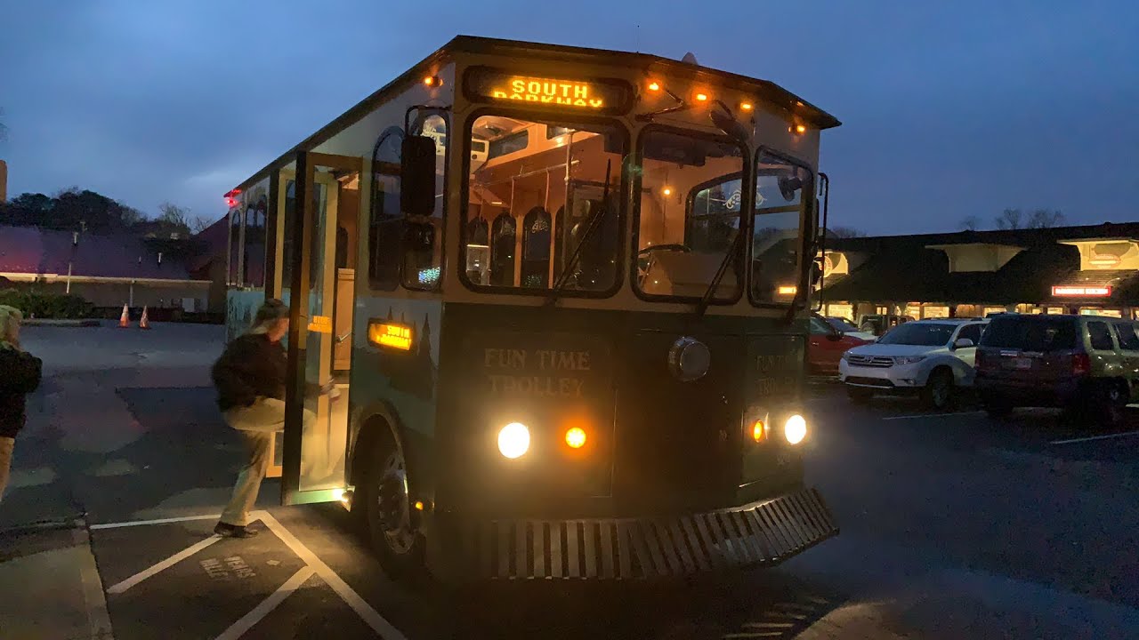 Pigeon Trolley Ride Christmas Lights A Plenty YouTube