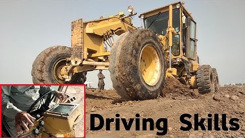 Driving Skills of Caterpillar Motor Grader 140G | Driver View from Caterpillar Grader