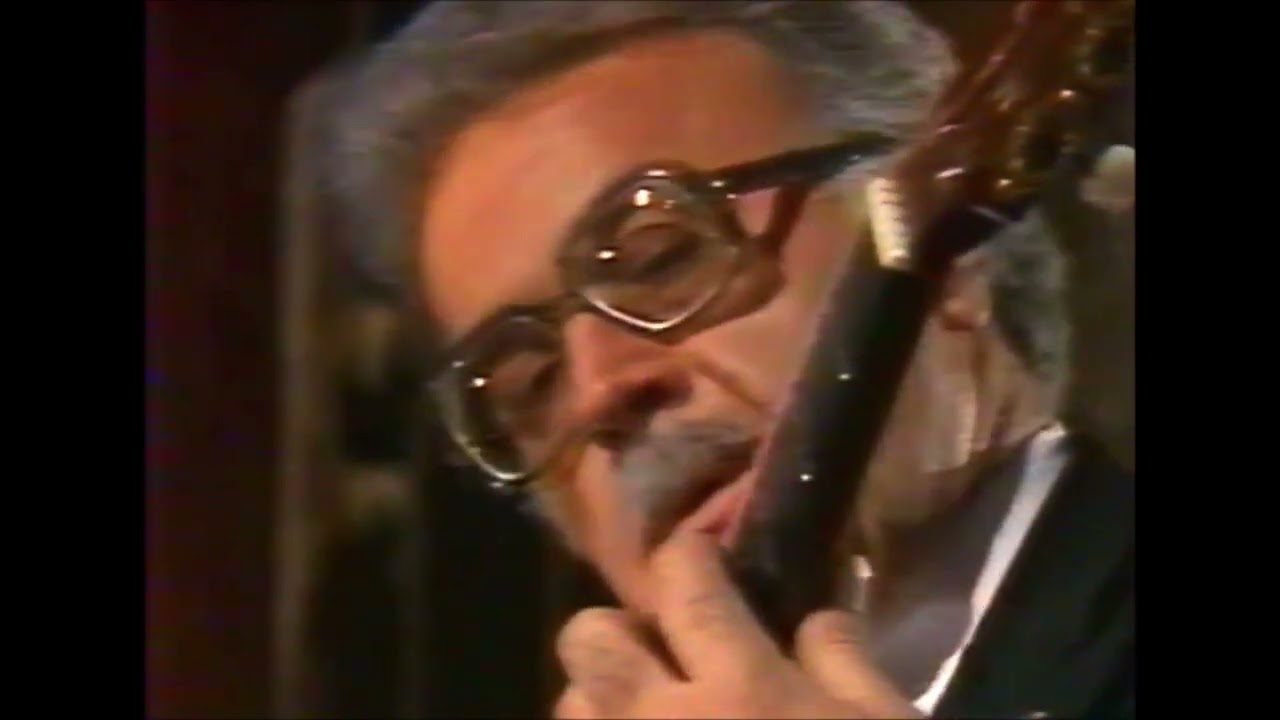 Lagoya plays Albeniz   Granada   Television 1992