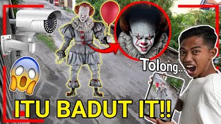 ASTAGA!! CCTV MEREKAM BADUT IT PENNYWISE DATANG KERUMAH KITA TENGAH MALAM??😱 ASLI! | Mikael TubeHD