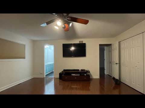 1080 Woonsocket Court, Schaumburg, IL home video tour