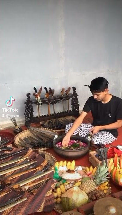 jamasan atau pembersihan pusaka dibulan suro 2022