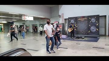 fly me to the moon - Zaki Caliph Buskers