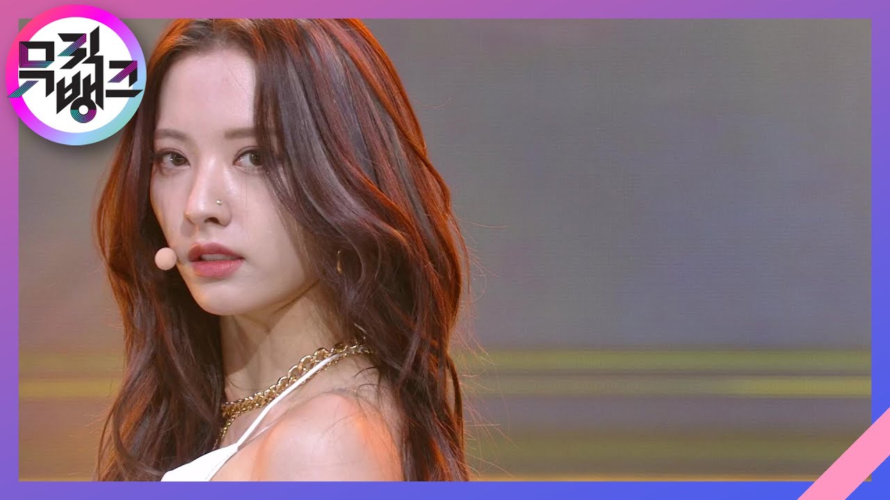 EASY - 우주소녀 더 블랙(WJSN THE BLACK) [뮤직뱅크/Music Bank] | KBS 210528 방송