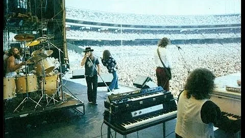 Lynyrd Skynyrd ► Tuesday's Gone  Live 1976 [HQ Audio] One More from the Road