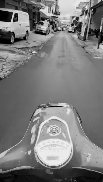 Story wa di tinggal kekasih  Vespa terbaru 2020