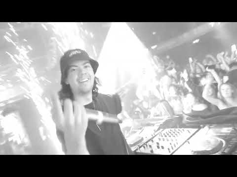 Mira Colin Hennerz + YROR? - Kick Back (VISUALISER) en YouTube Mira Colin Hennerz + YROR? - Kick Back (VISUALISER) en YouTube