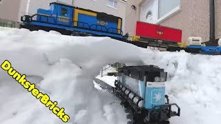 LEGO Train Ride Outdoors in the Snow, 360 VR!  Ride the Maesrk Cargo Train!