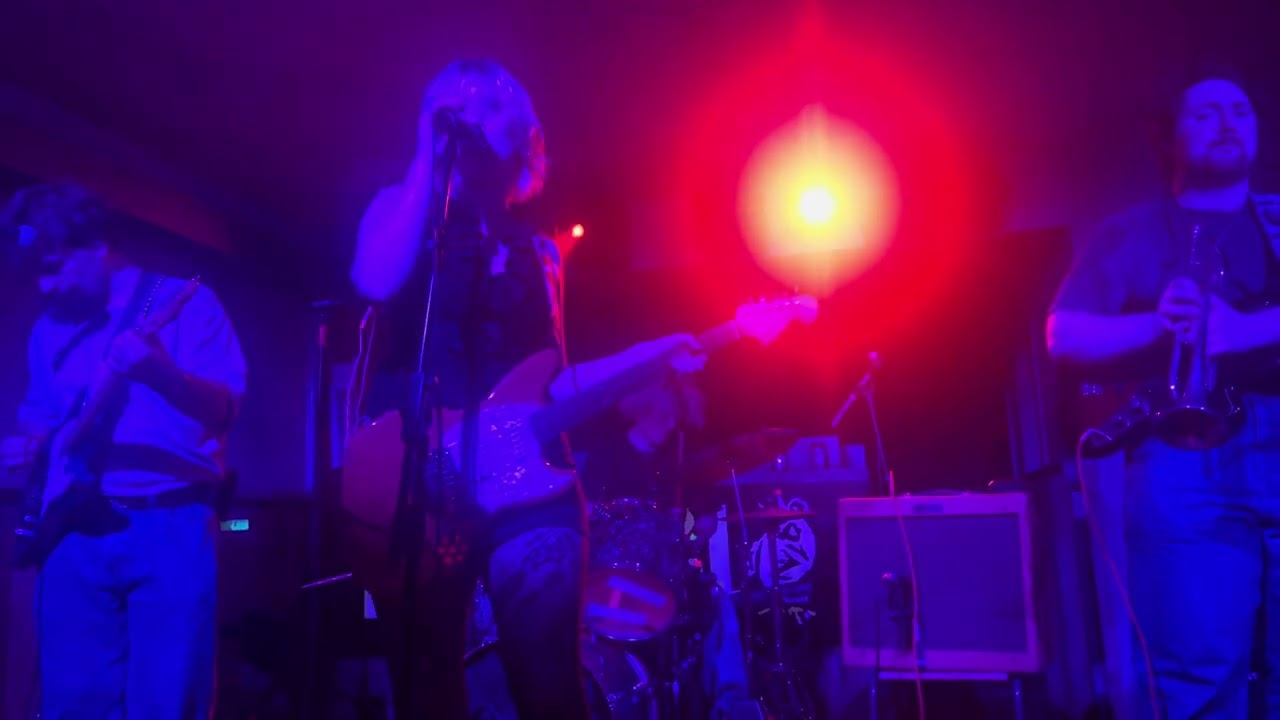 CLIFFORDS - Favourite Monster, live at The Social, London