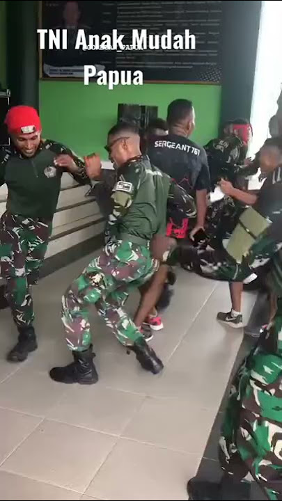 TNI Joget #tni #tentara #papua