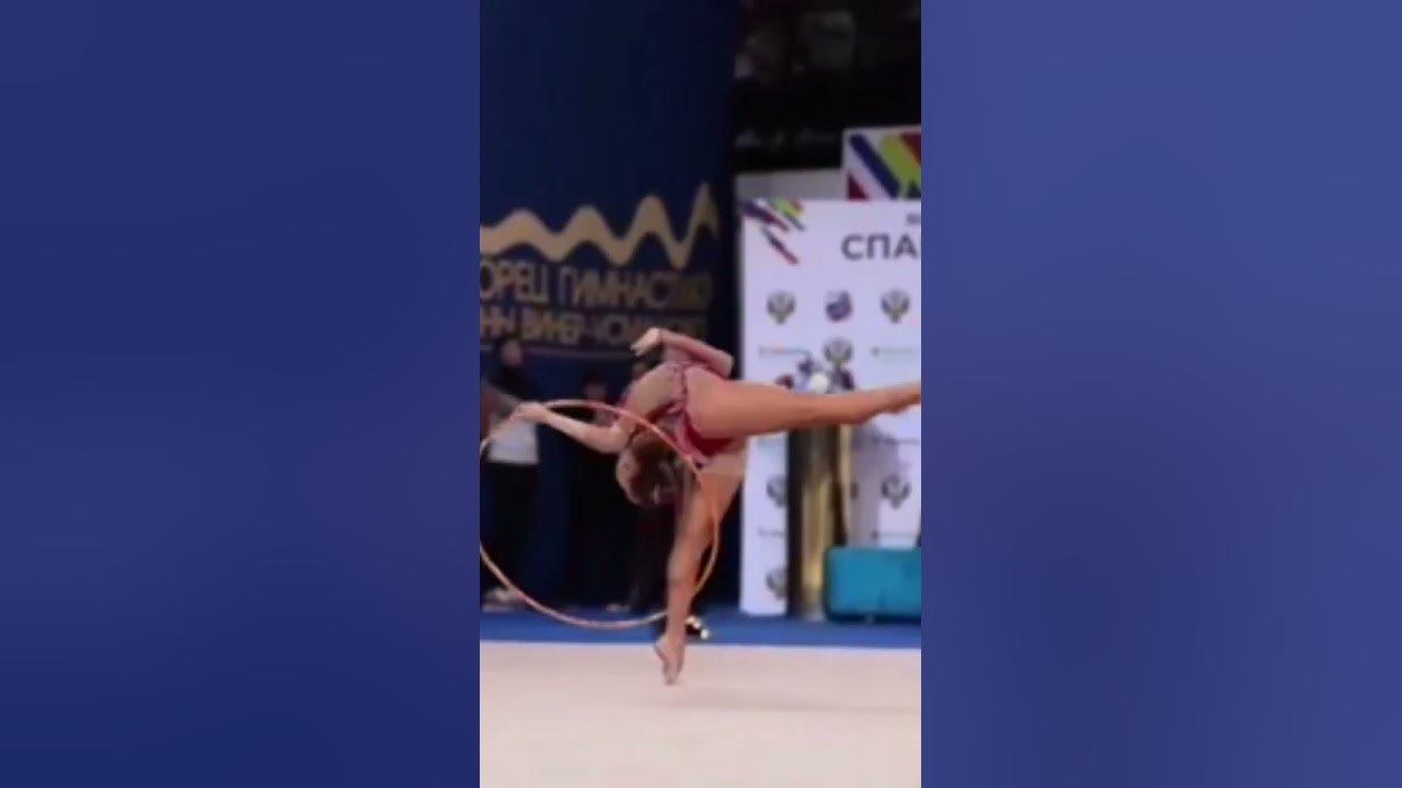 Арина Аверина обруч