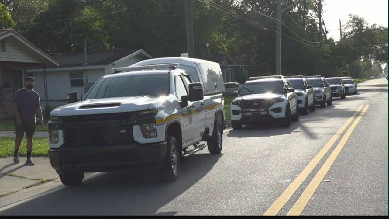 Police: Armed man shot to death by officer after standoff in Northwest ...