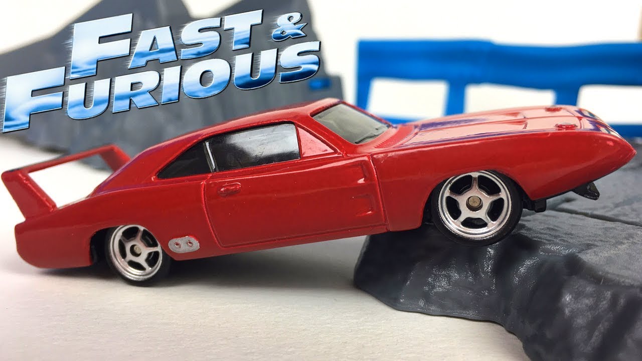 FAST AND FURIOUS HIGHWAY HAVOC PLAYSET WITH DODGE CHARGER DAYTONA 1969 FROM  MATTEL - UNBOXING