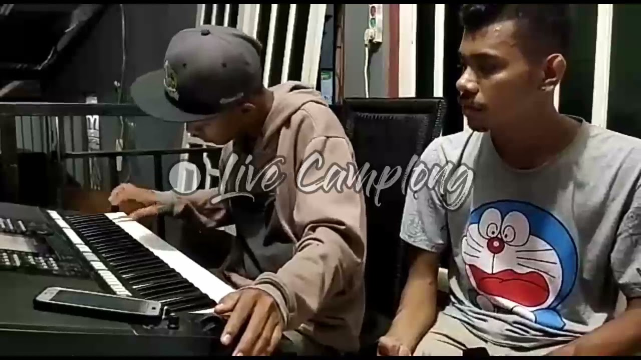 Live Music  WALROM HUIL Cover Erwin Obe