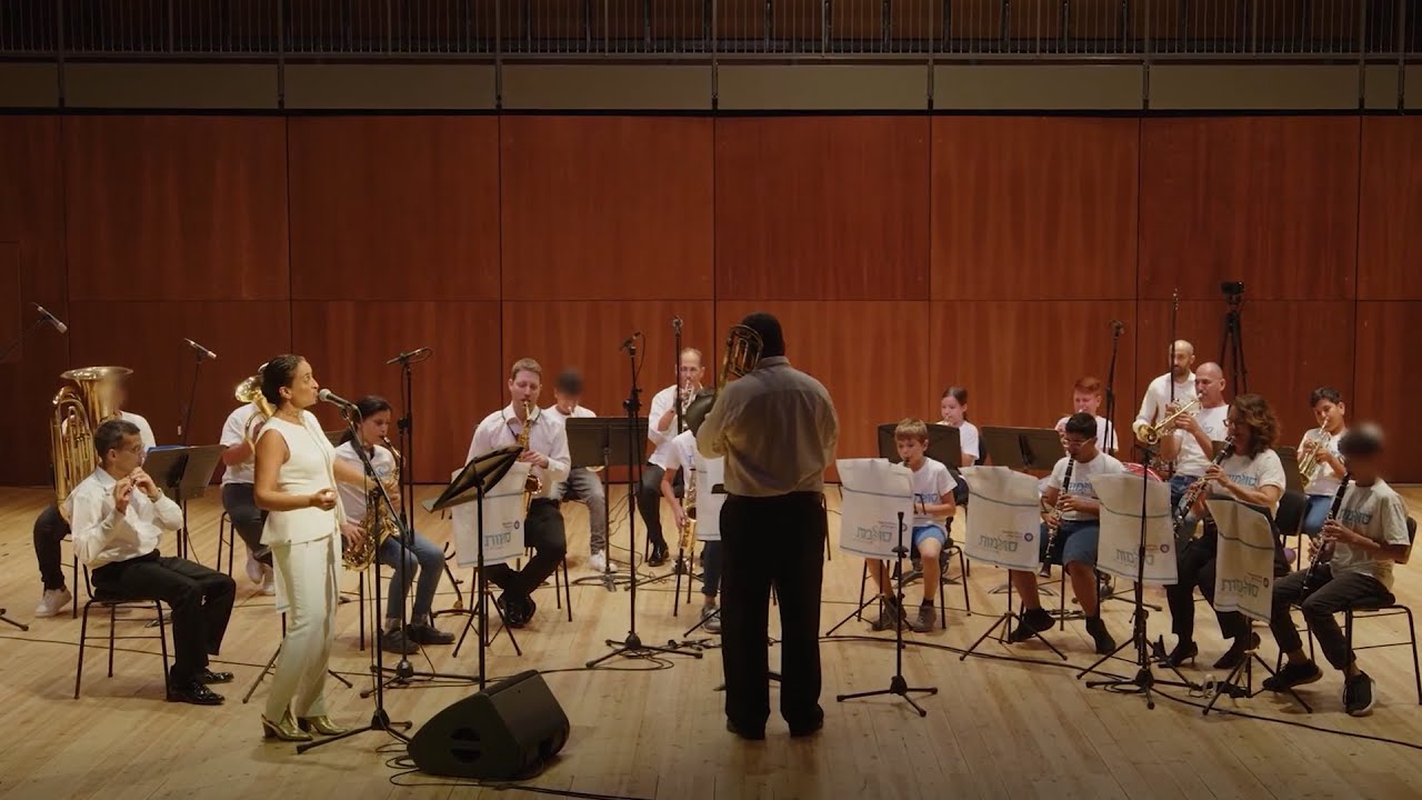 Shana Tova! Achinoam Nini (Noa), "Sulamot" Children & the IPO