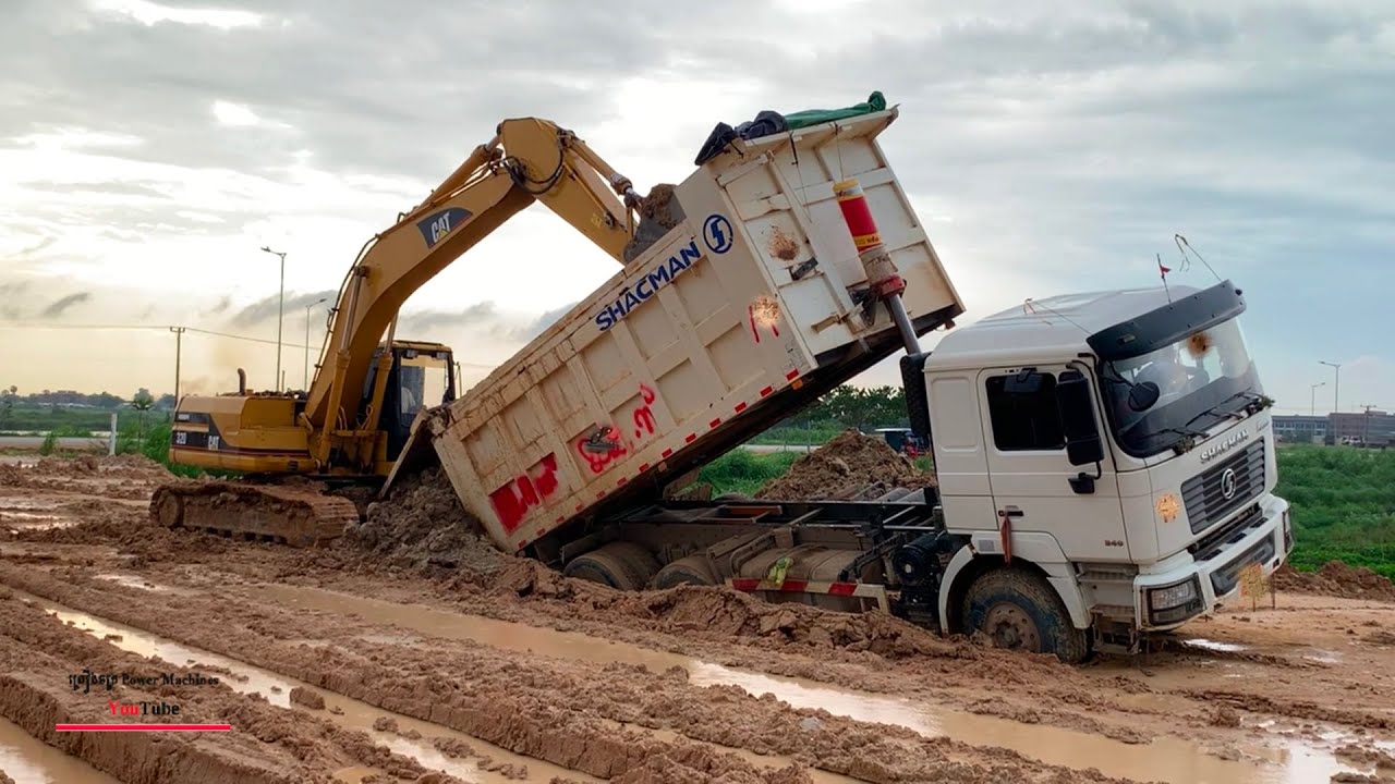 Extremely Dump Truck Stuck In Mud Heavy Help Caterpillar Excavators
