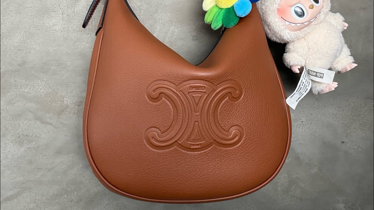 ショルダーバッグ・ポシェット CELINE MEDIUM HELOISE BAG CUIR TRIOMPHE IN SUPPLE CALFSKIN Celine Heloise Bag Cuir Triomphe Review - YouTube