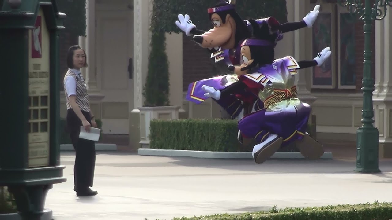 【TDL】親子の息が合ったジャンプ【エントランス】