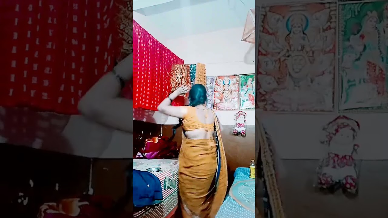 Gajab smile Bate Gajab style