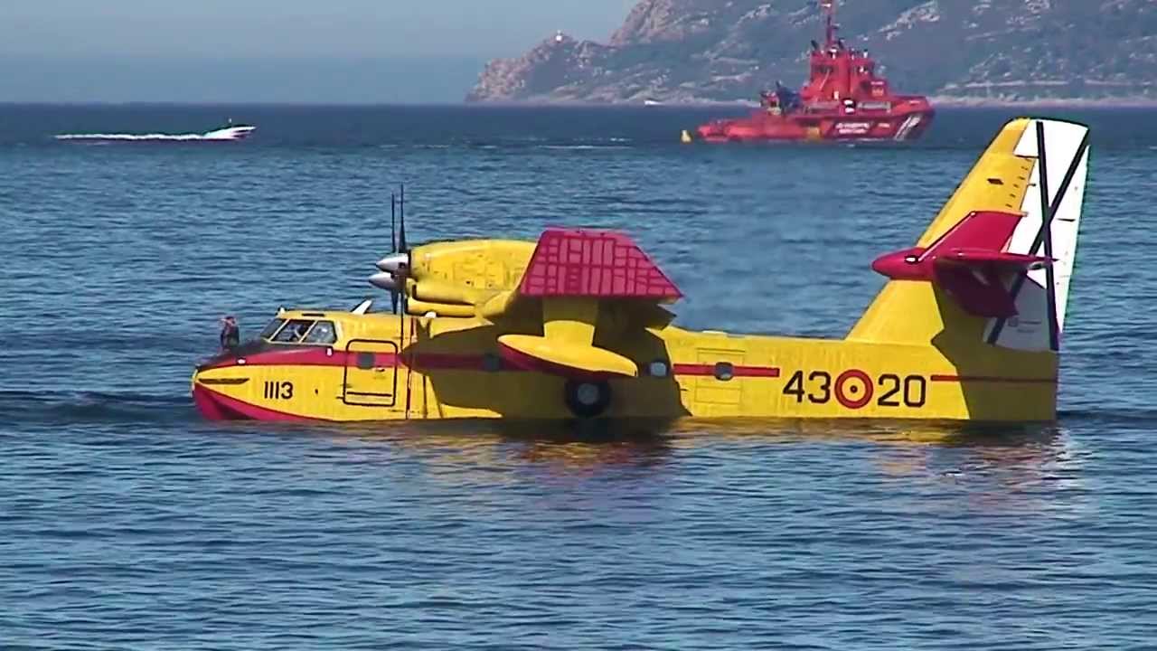 Canadair CL-415 Super Scooper | Bombardier 415 - YouTube