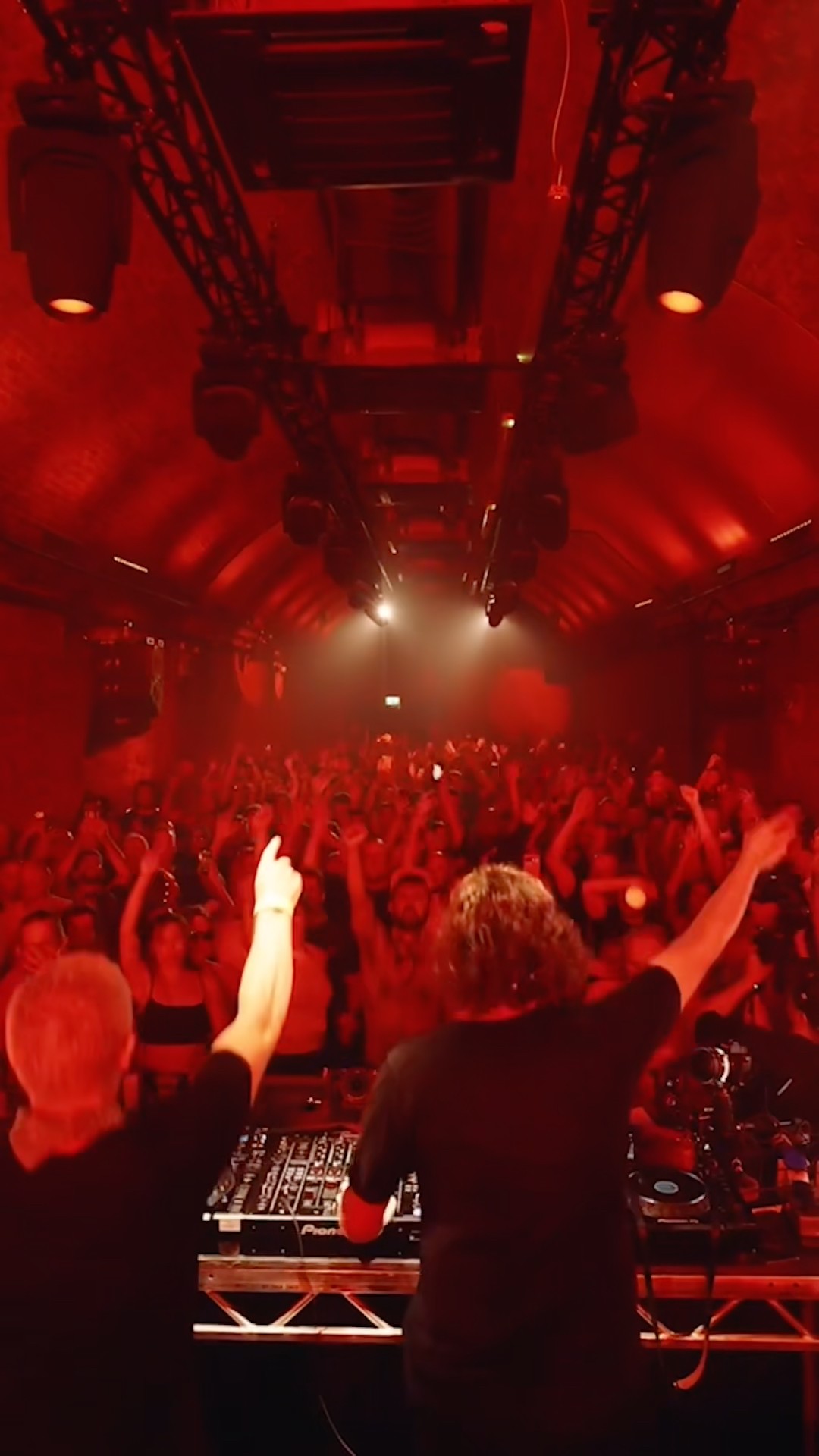 Anjunabeats Volume 17: Live from London. Streaming now. - YouTube