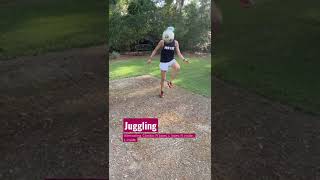 Juggling - Combo: R laces, L laces, R inside, L inside.