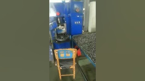 spring setting machine during operation 2