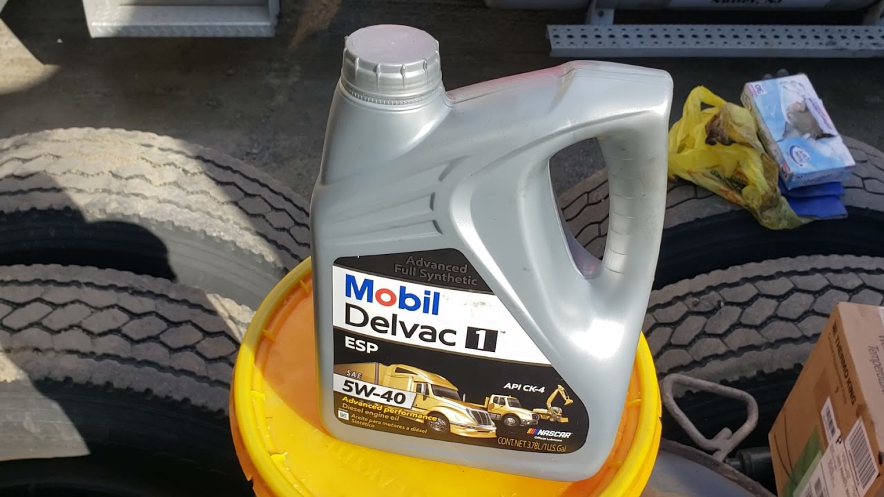 Oil change on 2019 Thermo King unit S600 YouTube