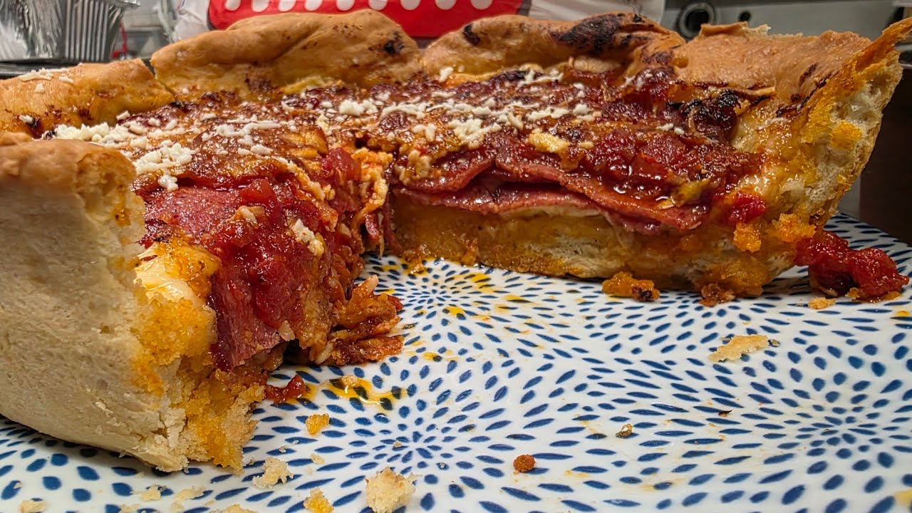 Μια πίτσα διαφορετική από τις άλλες, Chicago deep dish pizza, μαγειρεύοντας στο Φαγάκι – Video Μια πίτσα διαφορετική από τις άλλες, Chicago deep dish pizza, μαγειρεύοντας στο Φαγάκι – Video