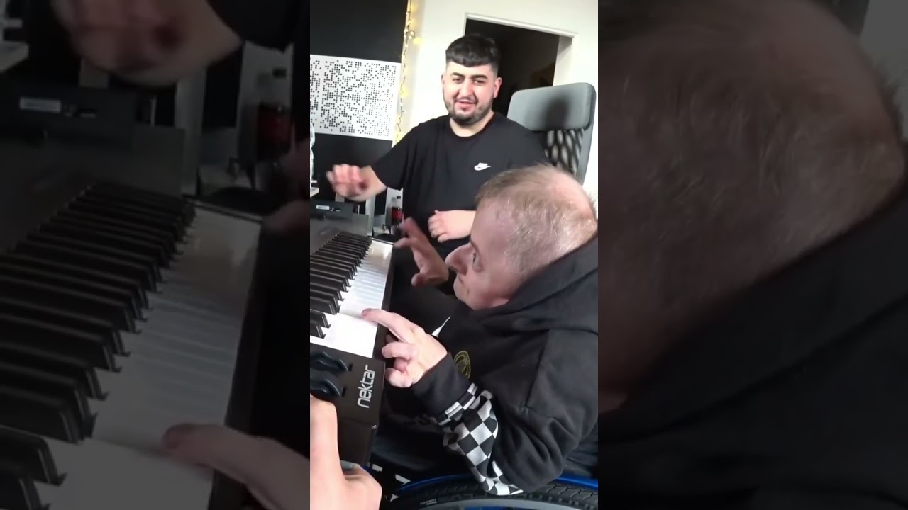 Mikro Cypek tworzy beat dla Kuqe 2115