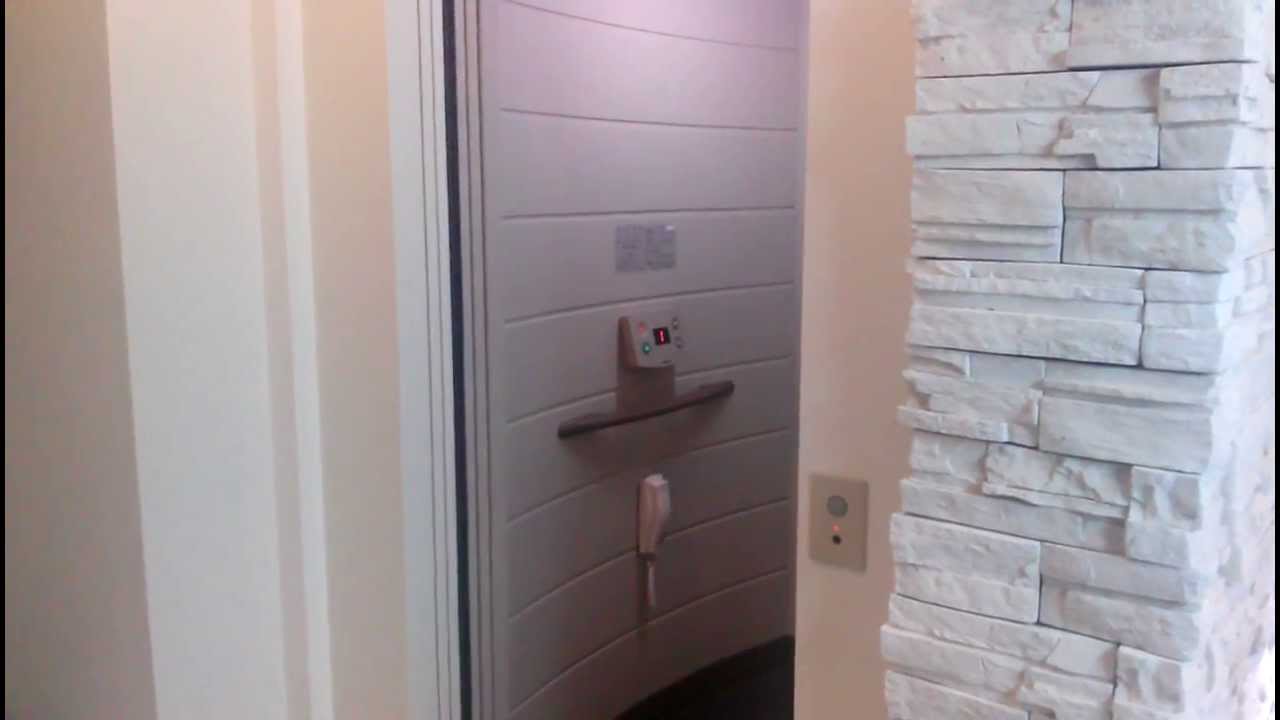 自宅のホームエレベーター　動かしてみました