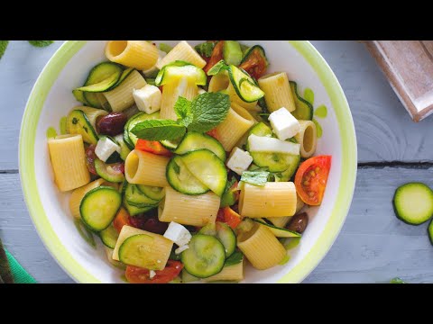 Video: Insalata Di Pasta Con Zucchine E Finferli