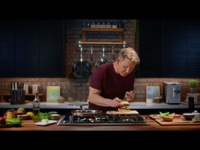 What Pans Does Gordon Ramsay Use at Home: HexClad Cookware 