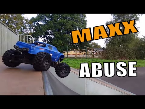 TRAXXAS X MAXX SKATEPARK CRASHING BASHING BREAKING