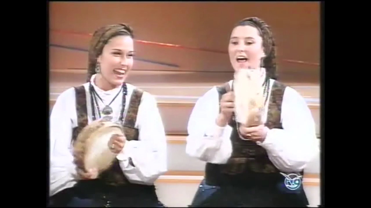 Pandereteiras de Xiradela - Agarrado e maneo de Vilaverde (Luar - TVG)