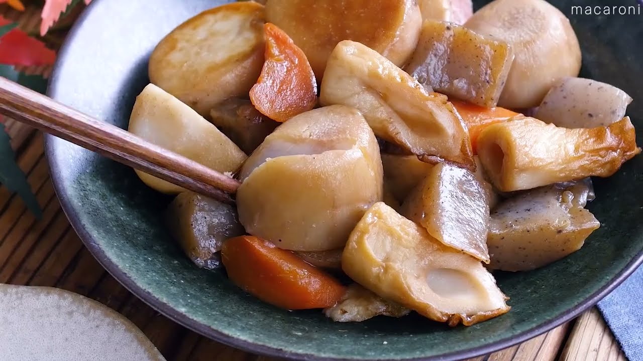 Taro and Konjac Simmered Dishes] Adding chikuwa for extra flavor