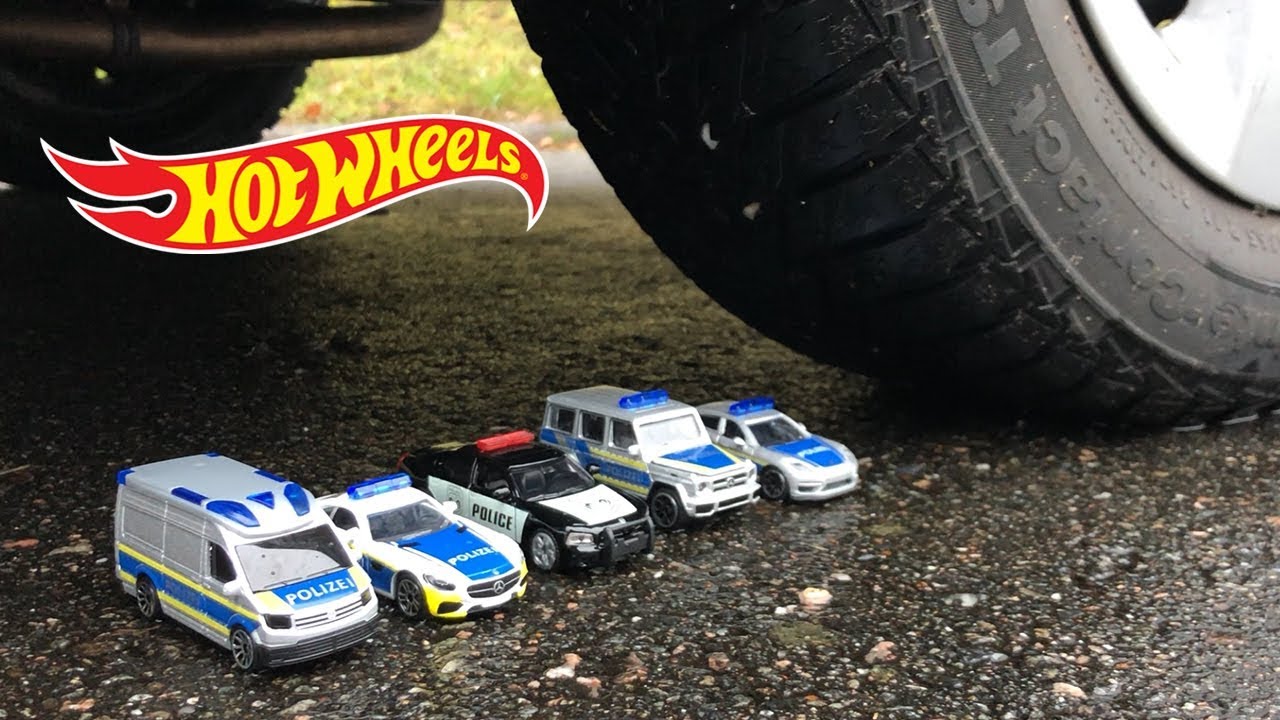 ⁣HOT WHEELS POLICE TOY CARS vs CAR