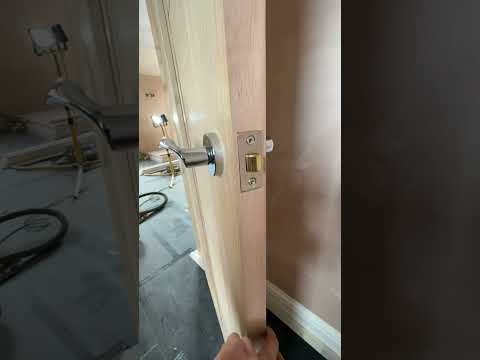 Hanging oak doors, handles and latches #building #doors #how #carpentry #construction #woodworking