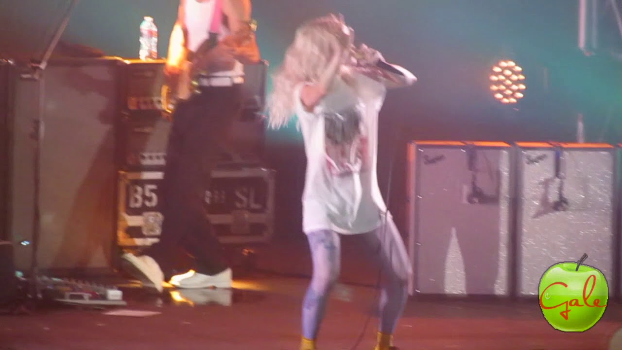 AIN'T IT FUN - Paramore Concert Tour Live in Manila 2018 [HD]