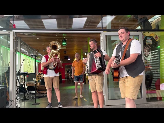 Sunnseitn - Es geht auf, es geht ab