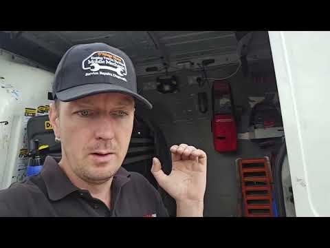 Upgrading The Van Leisure Battery To Renogy 300ah
