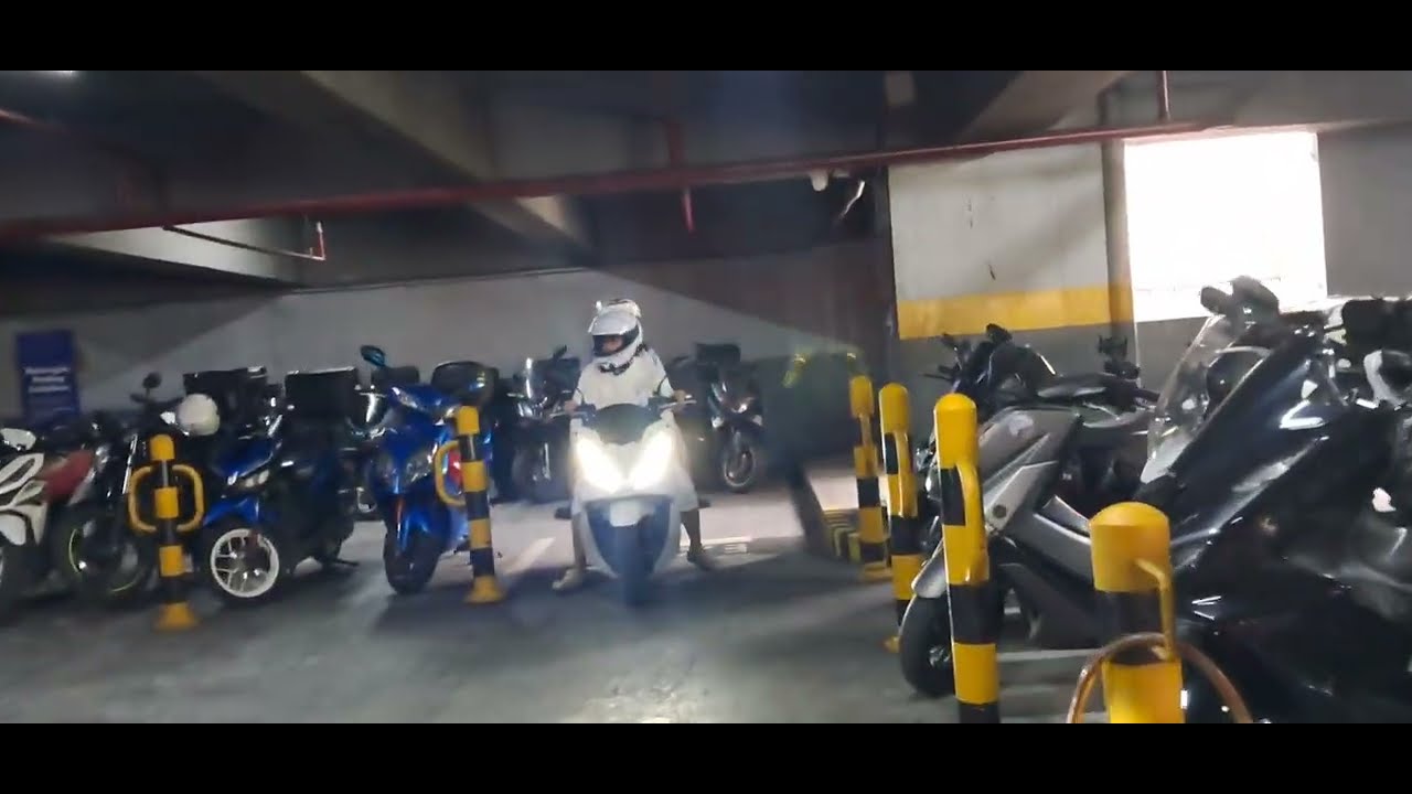 On the way to Parking SM Manila, DJD at SM Manila , 28-Aug2025