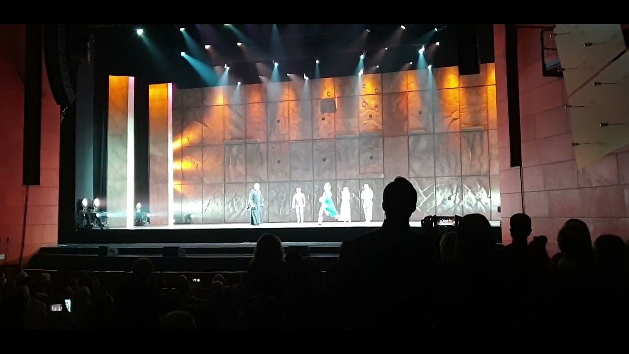 notre dame de paris teatro arcimboldi 17 /03/2022