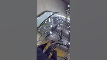 Riding down these stairs on a bike feels insane 🚀 #mtb #downhill #street #stairs #urbanfreeride