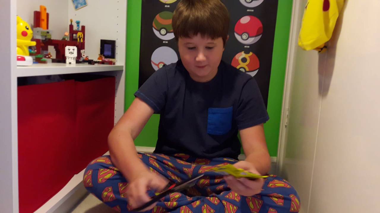 Pocket money toy review - Lego mini figures series 16